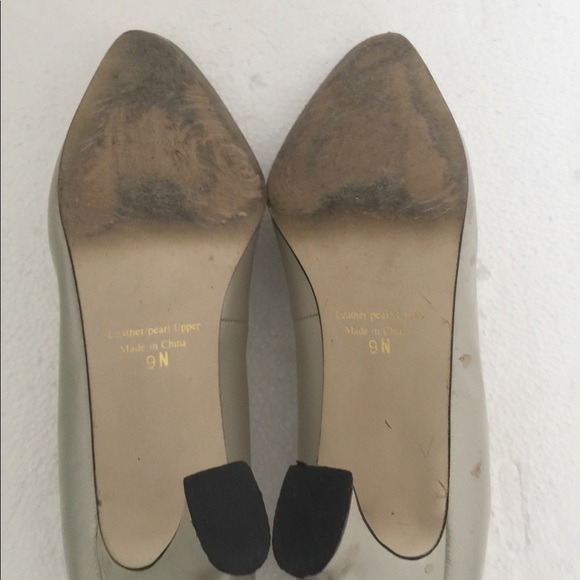 J Renee White Leather w/ Pearl Pumps Heel 9 N - Picture 3 of 7